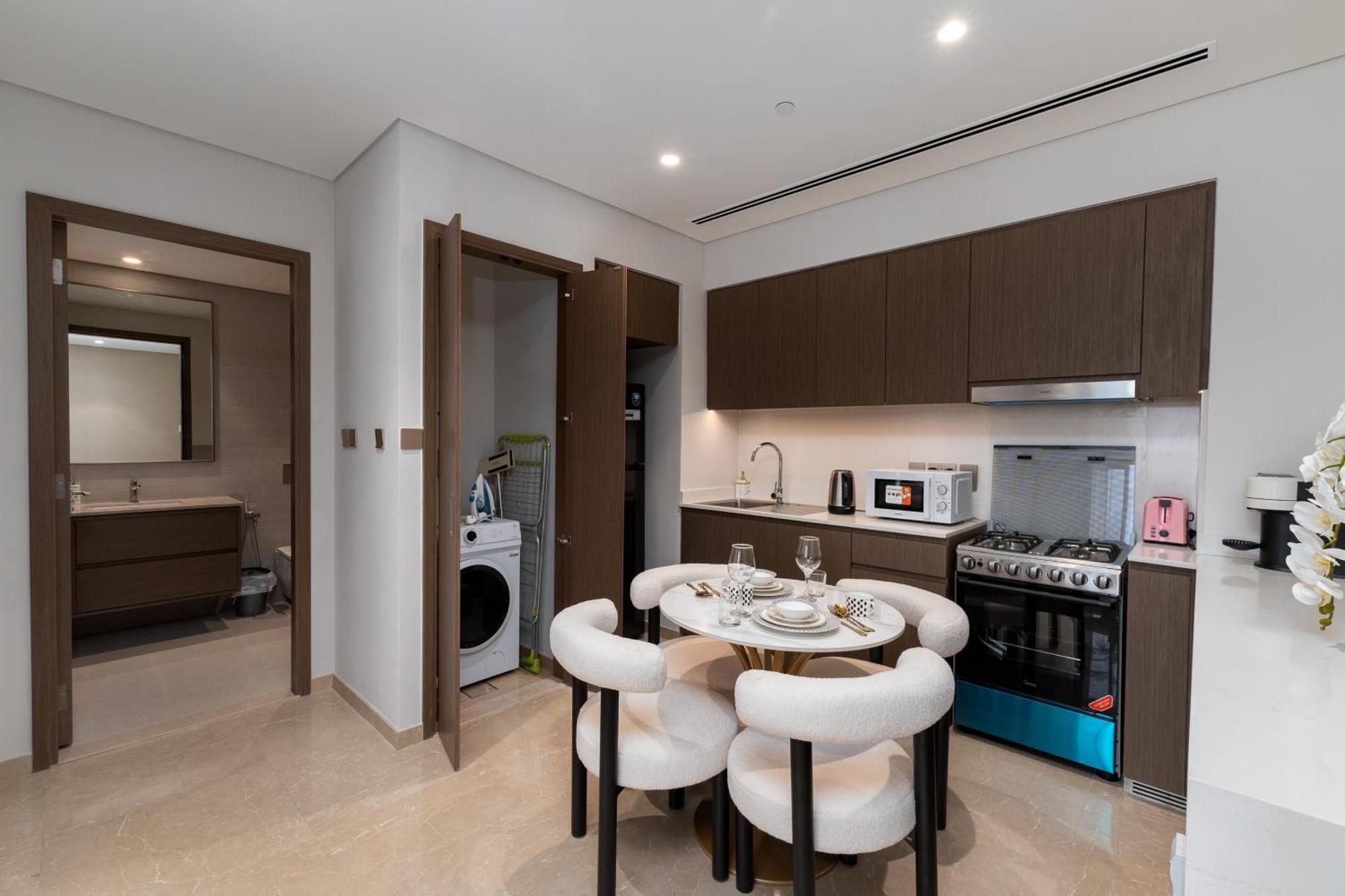 Neyazi Homes - Elegant 1br In Grande, Downtown, Apartment *